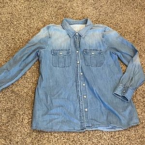Long sleeved Chambray Shirt